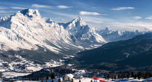 Dolomiti: la prima nevicata della stagione anticipa l'apertura delle piste da sci